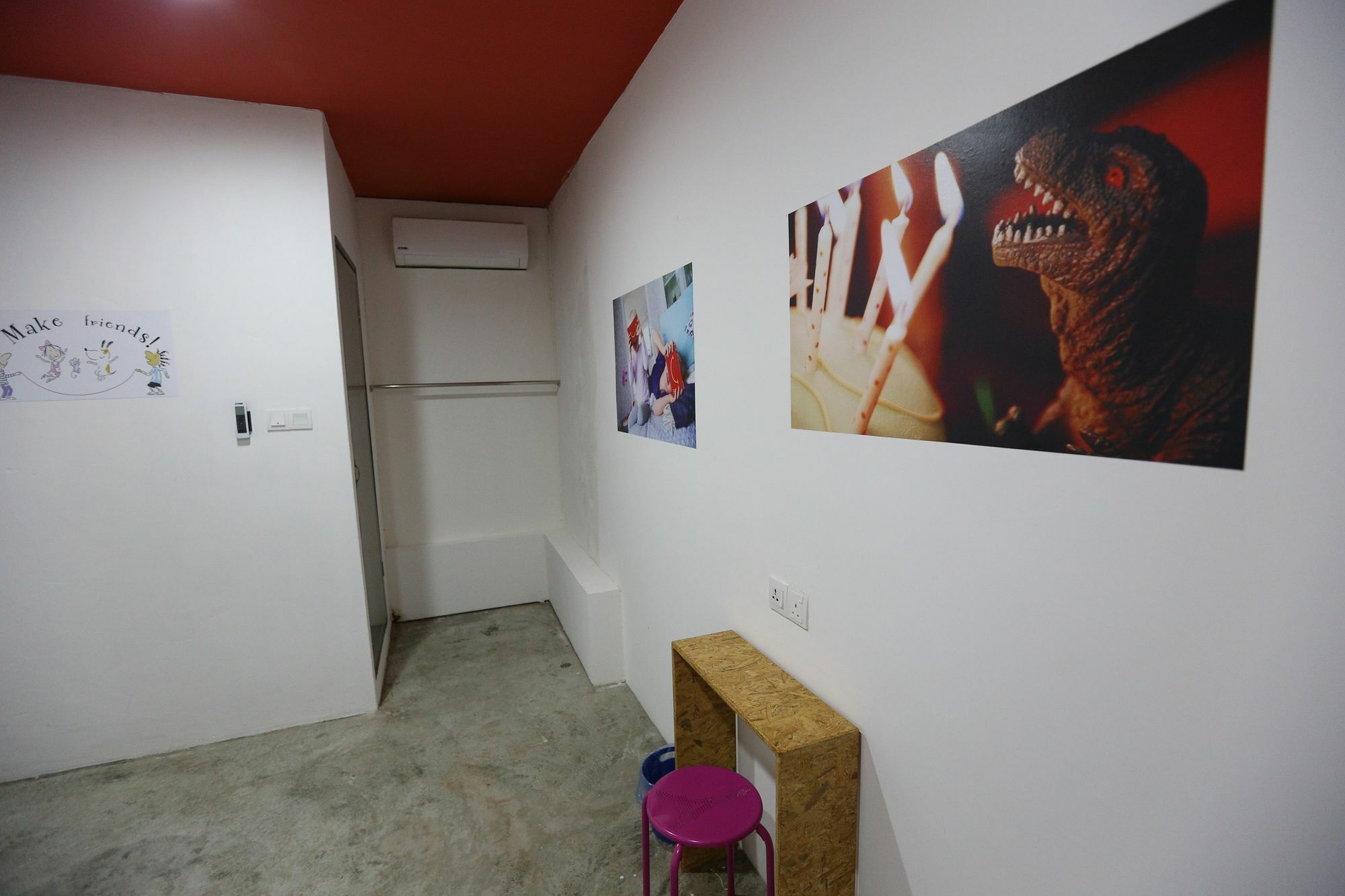 Noisy Room Kuching Extérieur photo