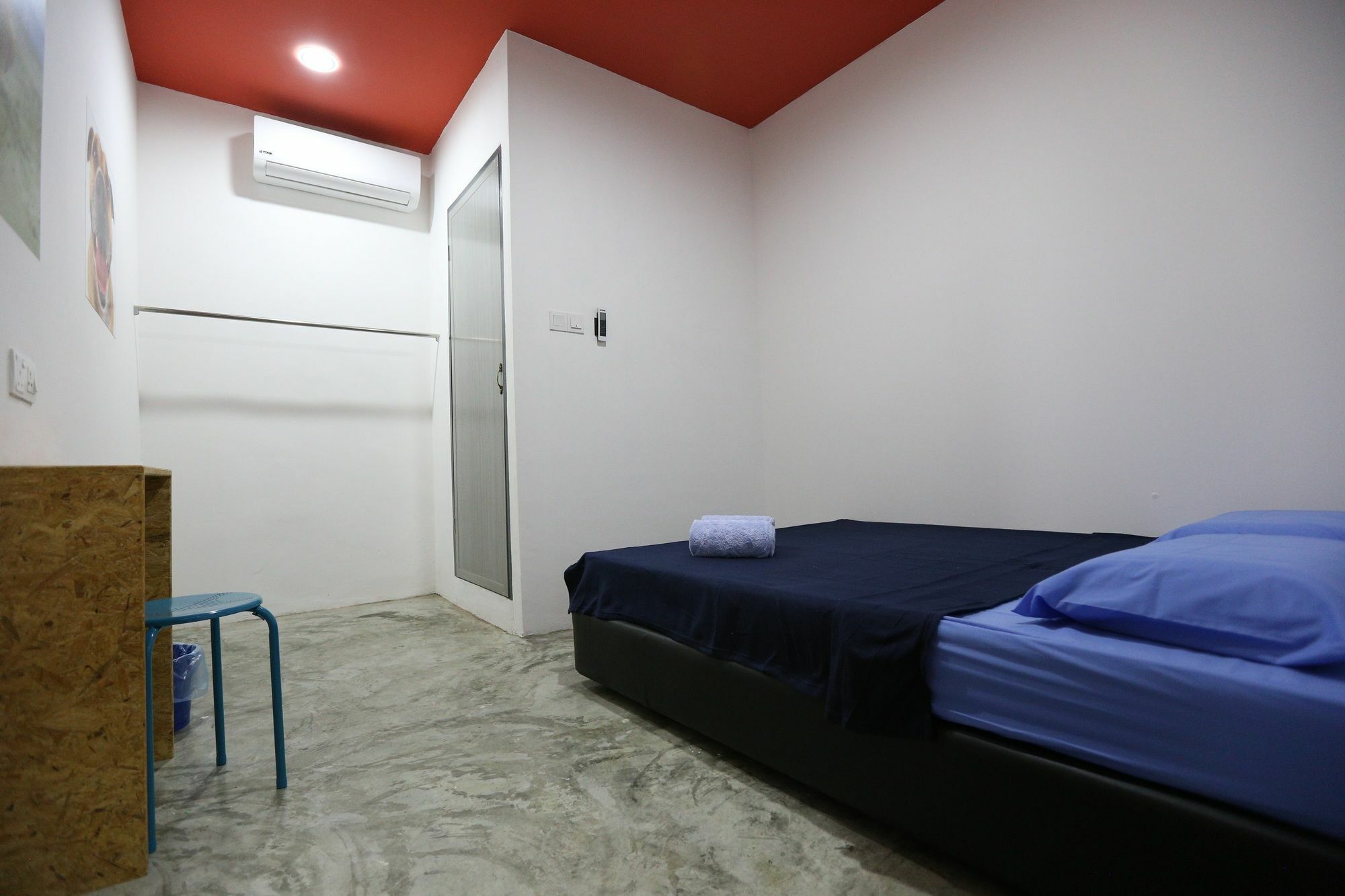 Noisy Room Kuching Extérieur photo