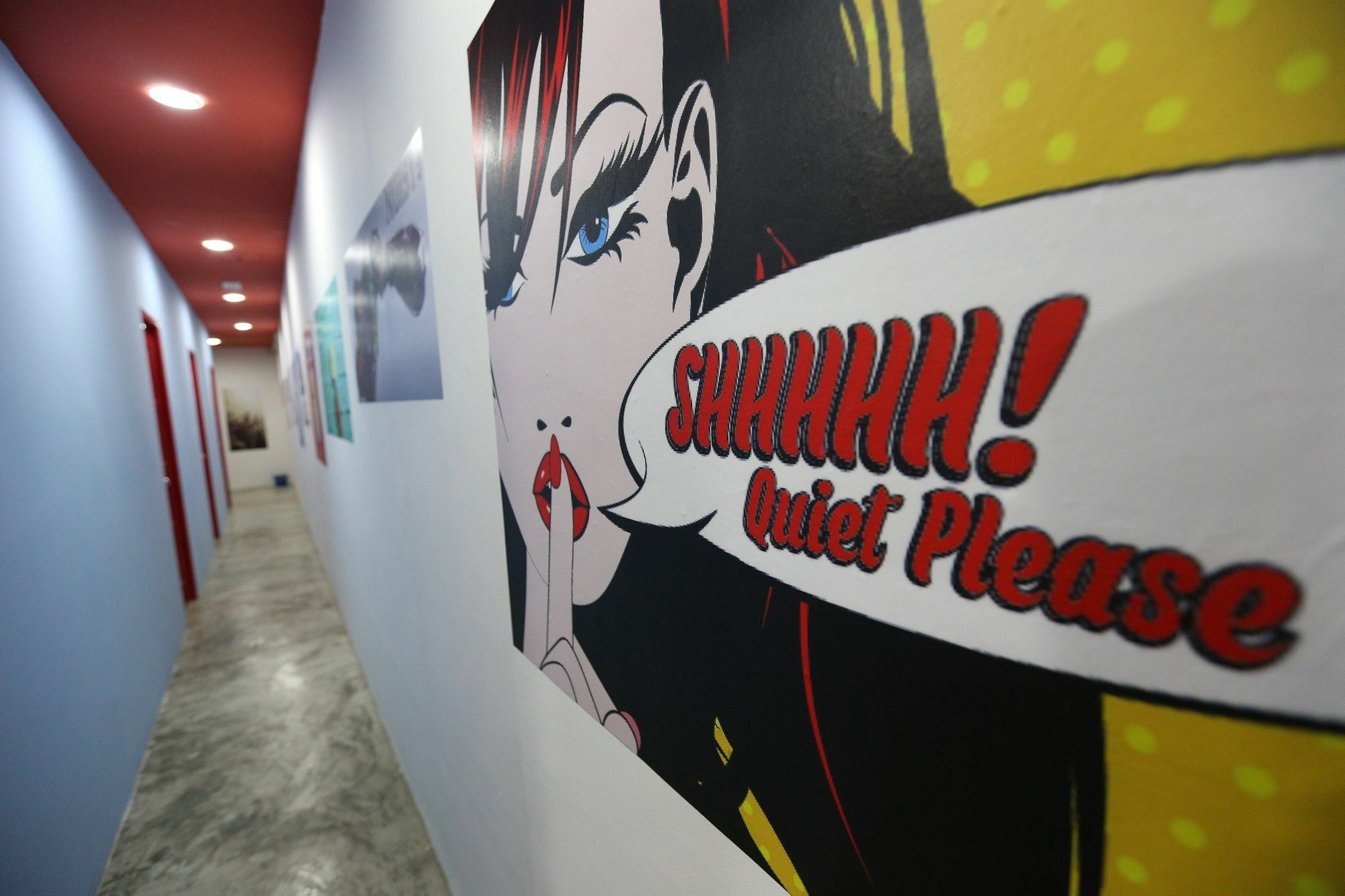 Noisy Room Kuching Extérieur photo