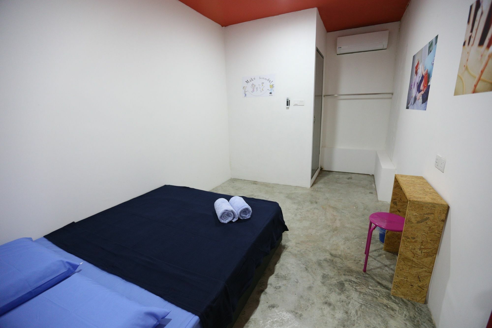 Noisy Room Kuching Extérieur photo